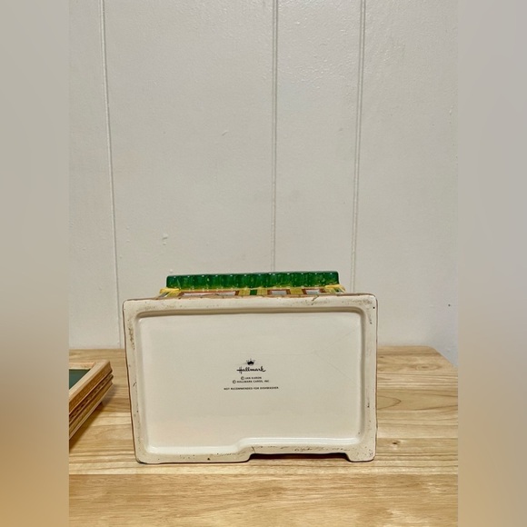 Hallmark Jan Karon Mitford Sweet Stuff Bakery Cookie Jar - Picture 8 of 9